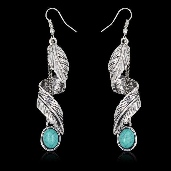 Jewelry - Bohemian Vintage Look Silver Feather Earrings